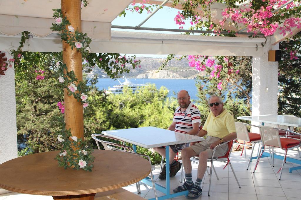 Kavos Bay Seafront Hotel Agia Marina  Exterior foto