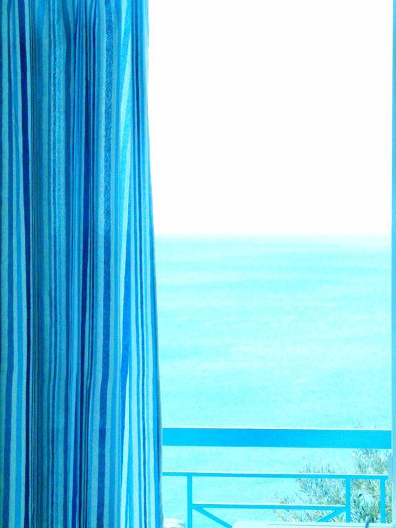 Kavos Bay Seafront Hotel Agia Marina  Exterior foto