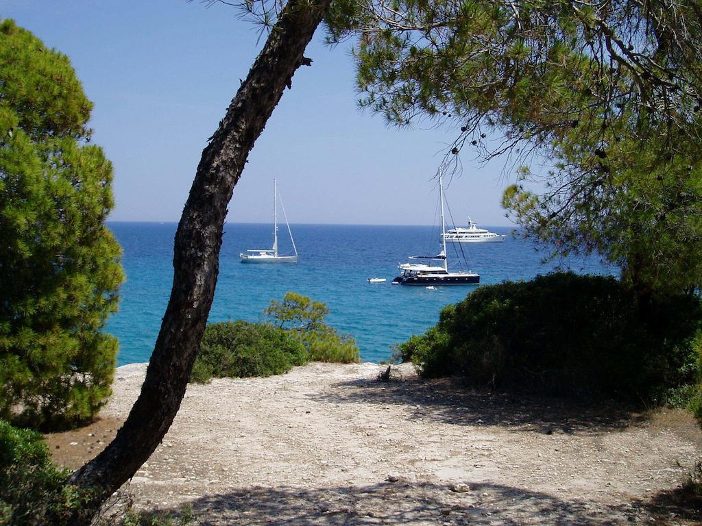 Kavos Bay Seafront Hotel Agia Marina  Exterior foto